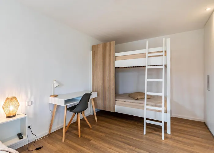 Parkside S4 - 8min Legoland *